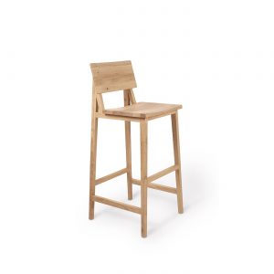 amandari barová stolička n4 dub , barová stolička ethnicraft, dubová stolička, drevená barová stolička, barová stolička s opierkou, dizajnová barová stolička