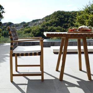 jedálenský, stôl, jedalensky stol, teak, stol, exteriérový, outdoorový, štvorcový stôl, stvorcovy stol, moderný stôl, vonkajší stôl, moderný stôl, BOK, teakový stôl, obdĺžnikový stôl, záhradný stôl, záhradný nábytok, vonkajší, vonkajsi stol, dizajnovy stol, dizajnový stôl, detail, stolovanie vonku, prírodný stôl, drevený , stoly skladom, exteriérový nábytok skaldom